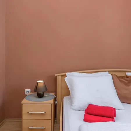 Apartamento Amazing In Biograd Na Moru